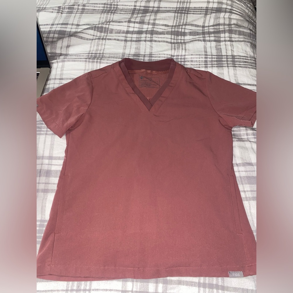 Figs Technical Collection Scrub Top Size M. - image 1